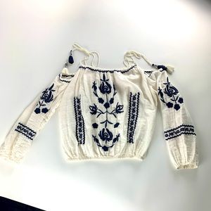 Linen embroidered top